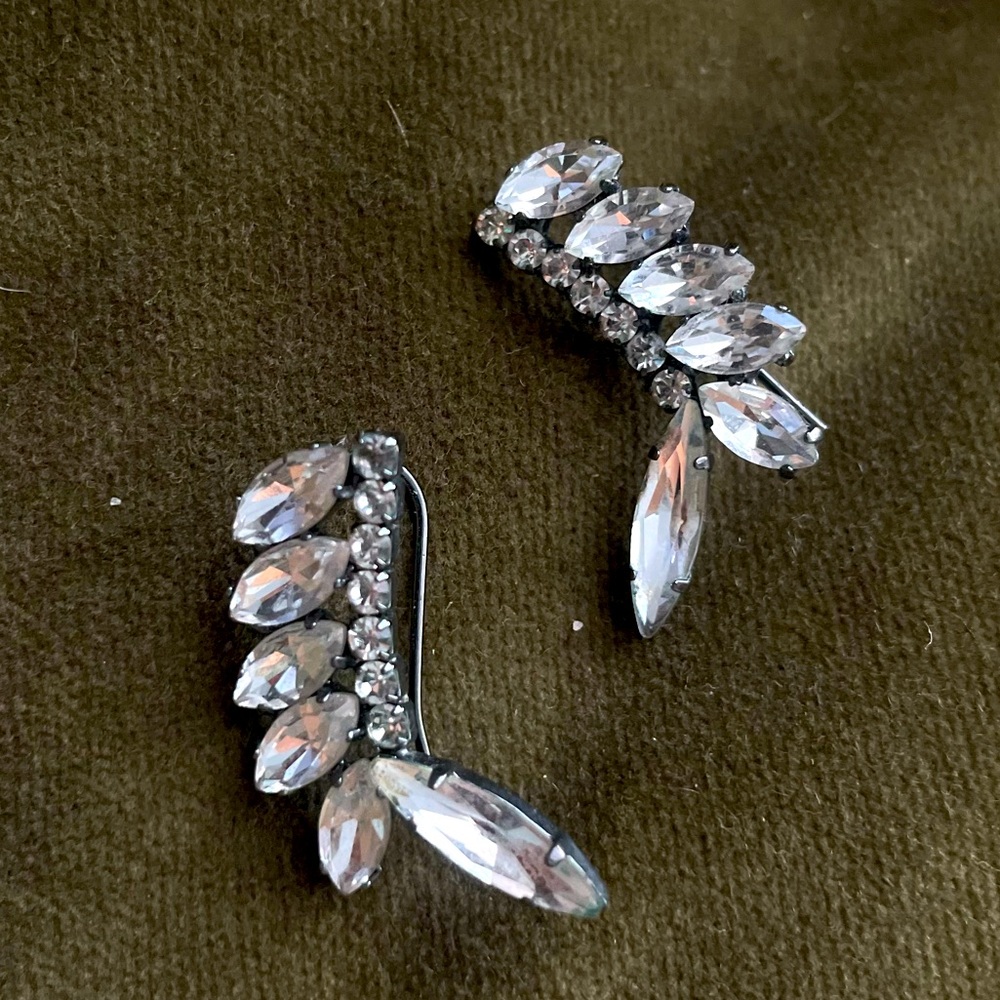 Climbing rhinestone earrings ear cuff style